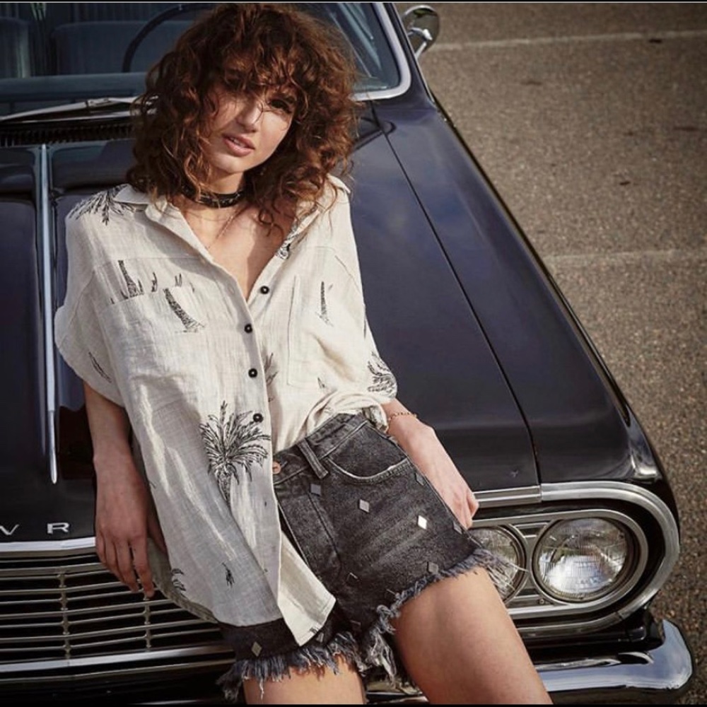 One Teaspoon Antigua Longline Shirt